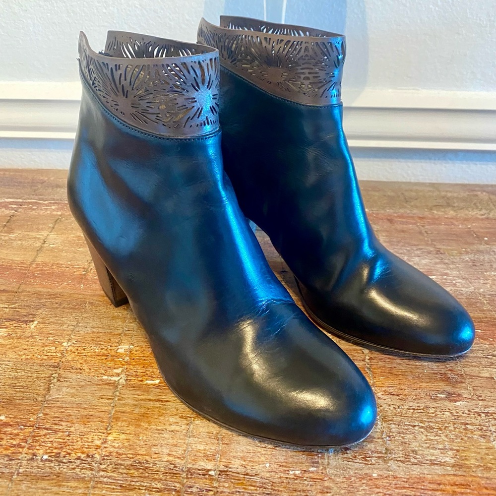 I.N.K. Made in Italy Designer Leather Ankle Boots Die Cut Cuff Black+Brown Sz 6